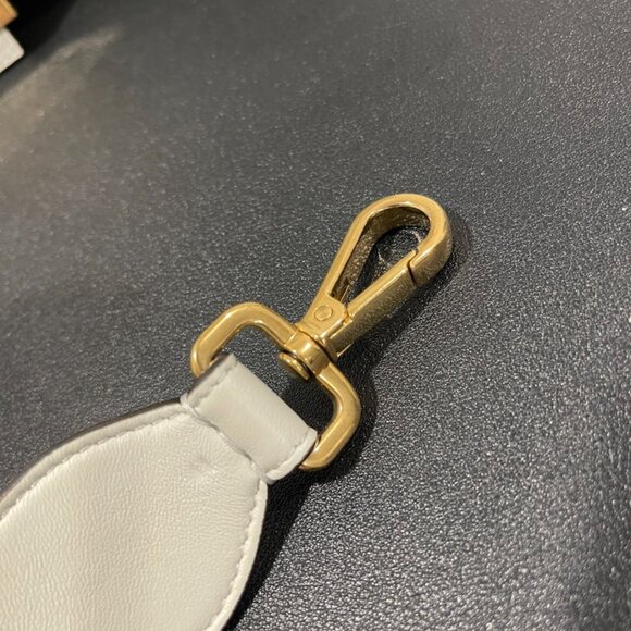 Fendi Baguette White Leather 2-way Bag (JB1238) - Picture 2 of 10